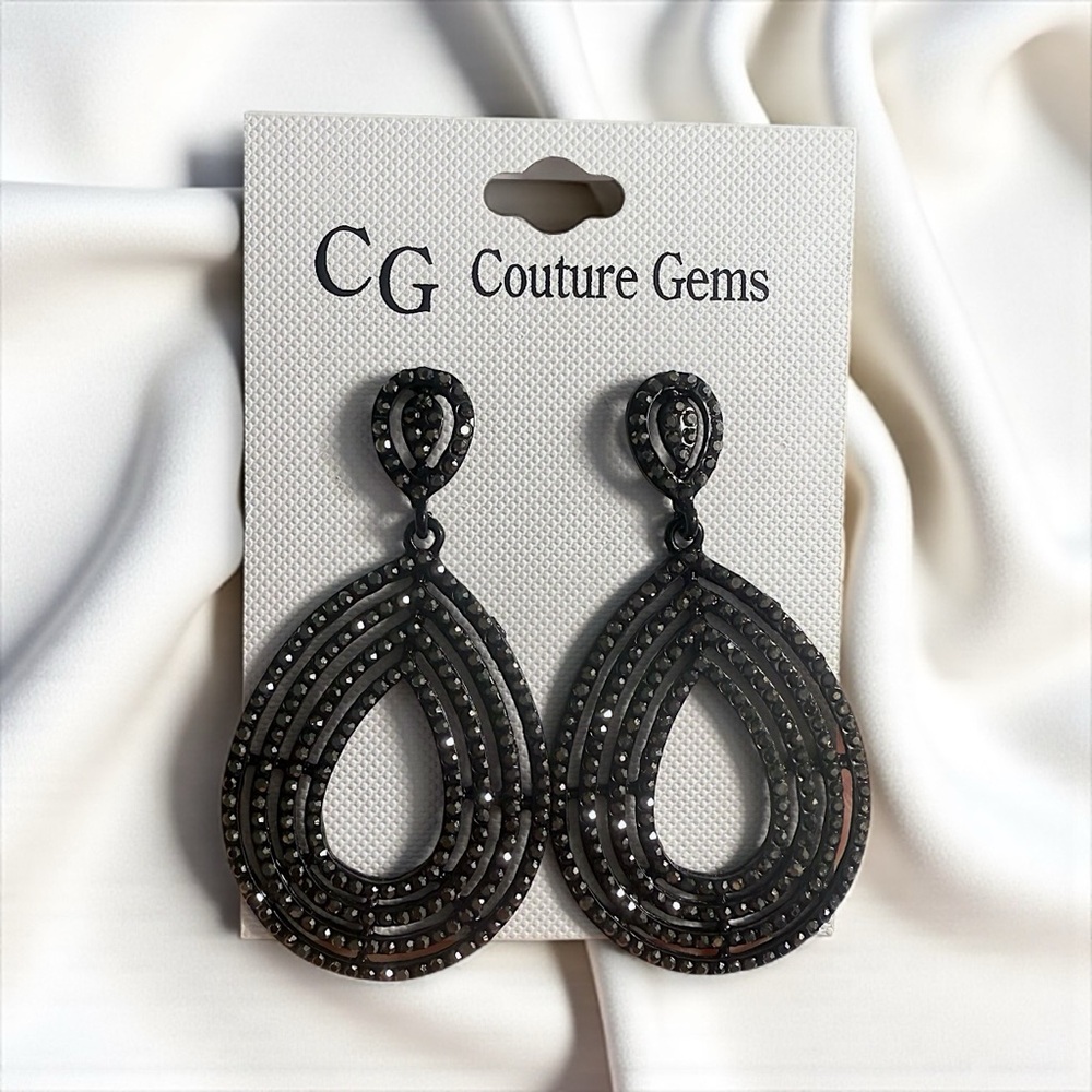 Black Teardrop Earrings